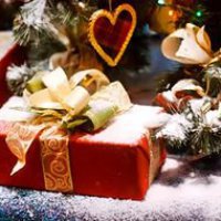 Жители Первоуральска потратили 1,5 зарплаты на подарки к Новому году