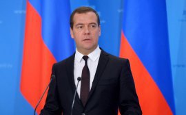 Медведев поздравил Куйвашева с победой на выборах в Свердловской области