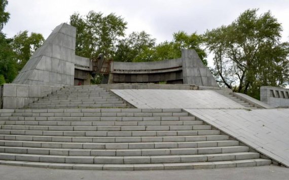 В Екатеринбурге мемориал на Ивановском кладбище отреставрируют за 5 млн рублей