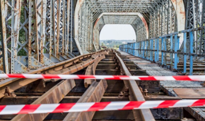 В Екатеринбурге отремонтируют мост через Ольховку