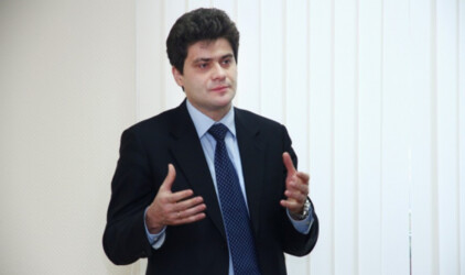 Коммунисты не поддержали увеличение оклада главе Екатеринбурга на 280%
