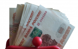 В Свердловской области средняя зарплата увеличилась на 33%