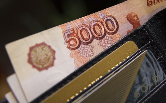 Власти Екатеринбурга потратили на зарплаты чиновников более 1 млрд рублей