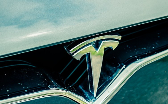 Куйвашев предложил Маску построить завод Tesla в «Титановой долине»