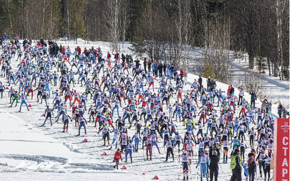 Банк «Открытие»: более 1000 лыжников зарегистрировались на юбилейный Югорский лыжный марафон