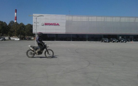  В Екатеринбурге закрылся популярный автоцентр «Автоленд» на Новосибирской‍